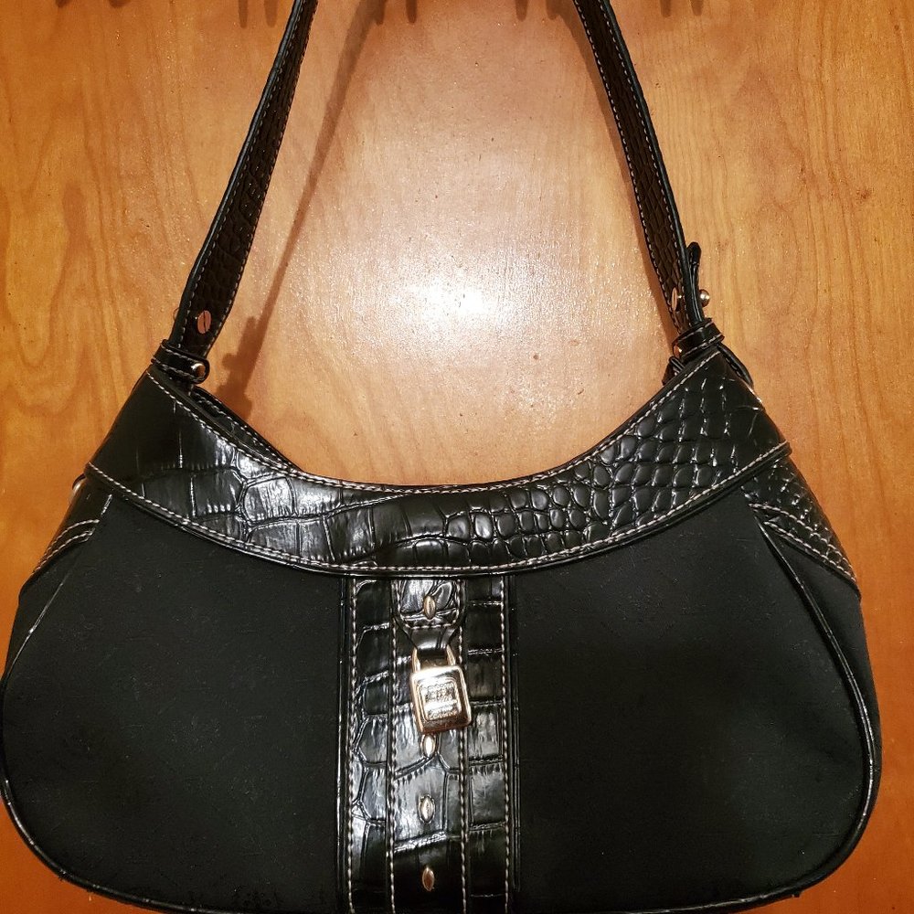 NWOT Liz Claiborne Black Baguette